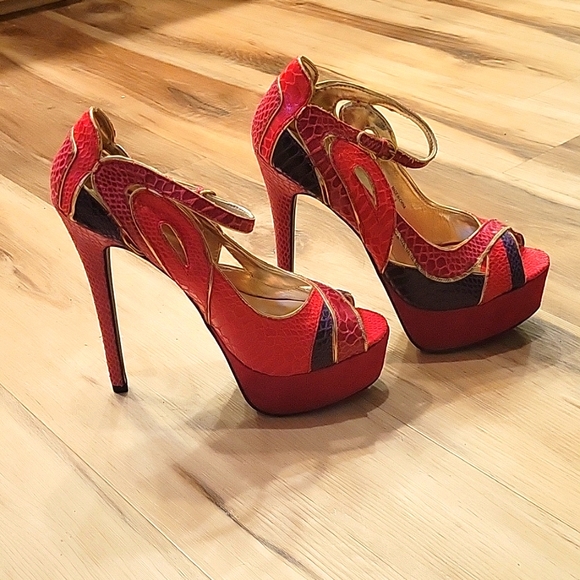 bebe Clarissa Platform High Heel Pump 9 - Picture 5 of 6